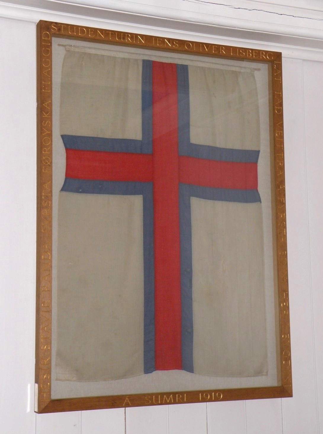 Striden om dansk eller færøsk flag